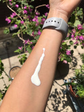 Load image into Gallery viewer, Sofina Alblanc Medicated Whitening UV Protector SPF50+ PA++++60ml.
