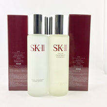 Load image into Gallery viewer, SK-II Facial Treatment Essence 160ml + Clear Lotion (Toner - 160ml).
