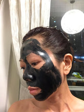 Load image into Gallery viewer, Kose Sekkisei Clear Whitening Mask 76ml.
